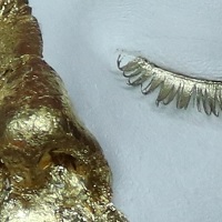 Gesichtsabformung, Vollguss aus feinstem Alabastergips, Gestaltung als venezianische Maske mit Blattgold.